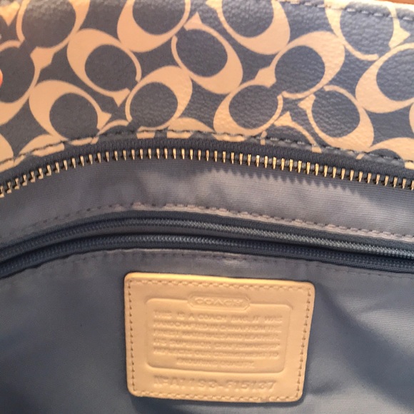 Purse - Picture 2 of 4